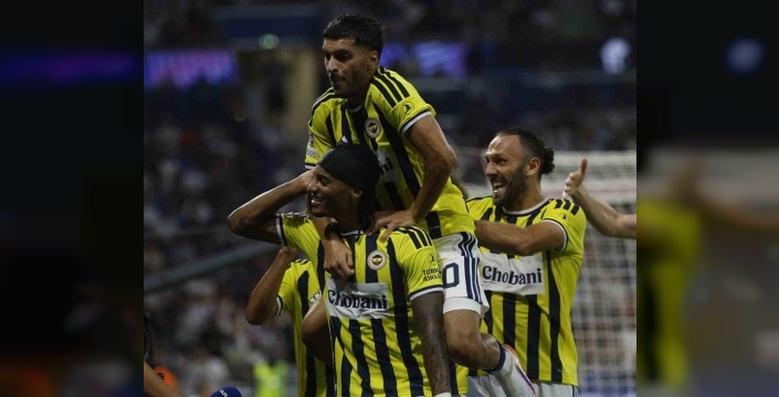 Fenerbahçe, Lyon'u deplasmanda mağlup ederek Şampiyonlar Ligi'ne yükseldi
