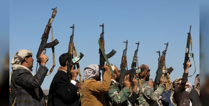 Husiler, Yemen'in Marib kentini balistik füze ve İHA'larla vurdu