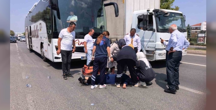 İnegöl'de yürek burkan kaza: Otobüsün çarptığı genç kadın ağır yaralı