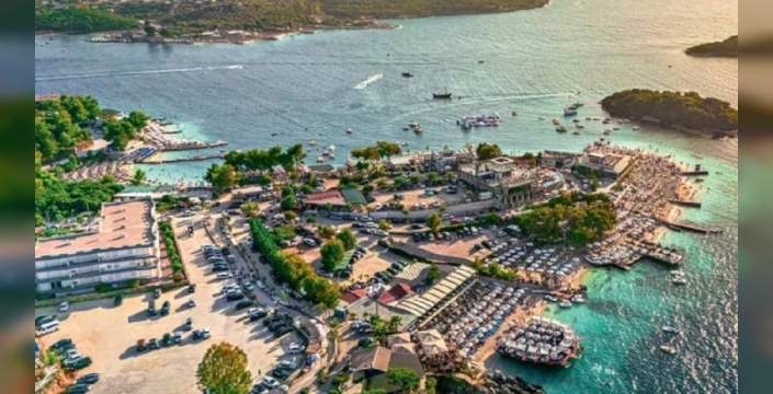 İstanbul'a sadece 2 saat uzaklıkta: Ksamil, Maldivler'i aratmıyor