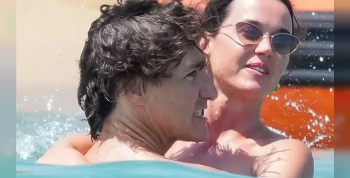 Katy Perry ve Justin Trudeau plajda aşka geldi
