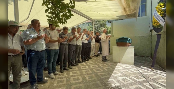 Kıbrıs Gazisi Ahmet Bacınak, İzmir'de dualarla ebediyete uğurlandı