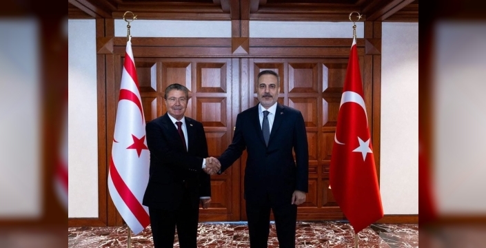 KKTC Başbakanı Üstel, Bakan Fidan'a Kıbrıs konusundaki açıklamaları için teşekkür etti