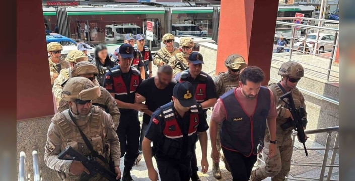 Kocaeli'de suç örgütü operasyonunda firari şüpheli yakalandı