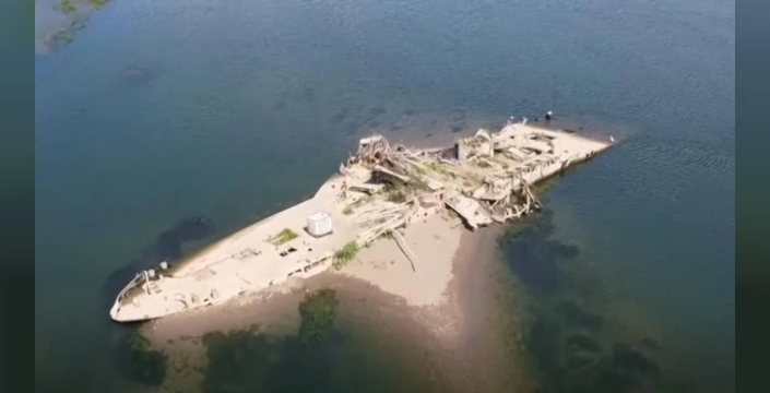 Kuraklık nedeniyle eski gemi ortaya çıktı