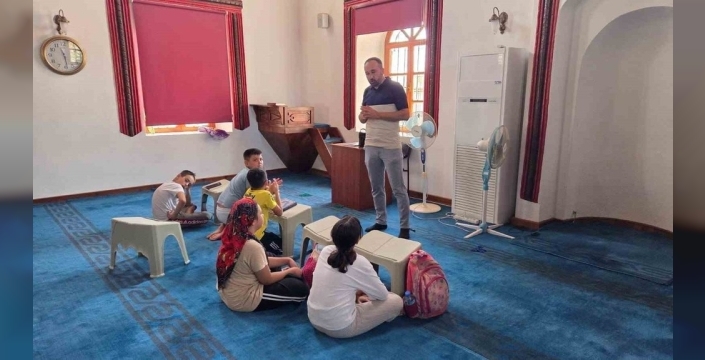Kuyucak'ta Yaz Kur'an Kursu öğrencilerine rehberlik seminerleri verildi