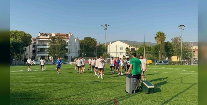 Marmaris Belediyespor ilk antrenmanını yaptı