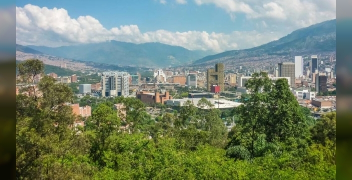 Medellin'de 880 bin ağaç dikimiyle sıcaklık 2 derece düştü