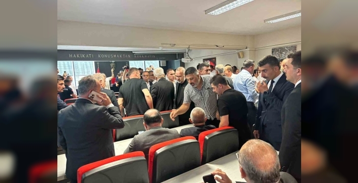 Menderes Belediyesi başkan vekilliği seçimini AK Parti kazandı