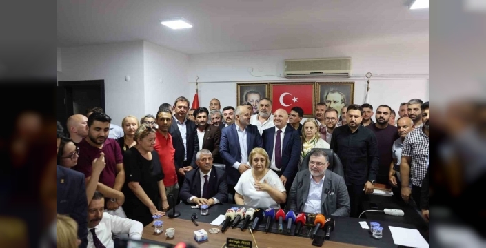 Menderes'te başkan vekilliği seçimlerini Asuman Şen kazandı