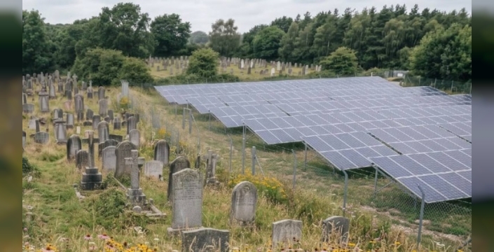 Mezarlık arazisi güneş enerjisi santraline dönüştürüldü
