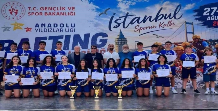 Muğlalı raftingciler şampiyonada iki birincilik kazandı