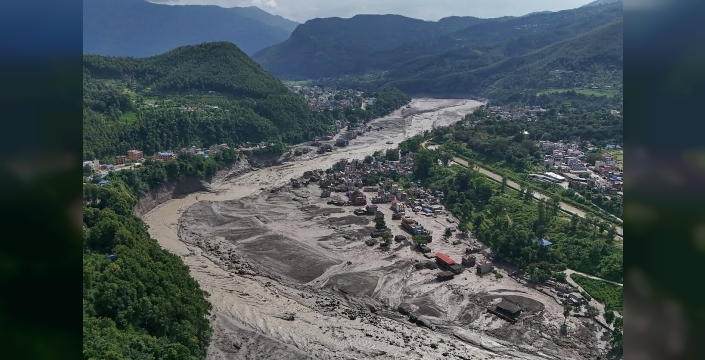 Nepal'de buzul çökmesi 168 can aldı