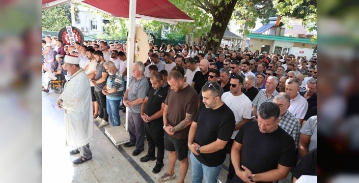 Söke'de trafik kazasında hayatını kaybeden futbolcu uğurlandı