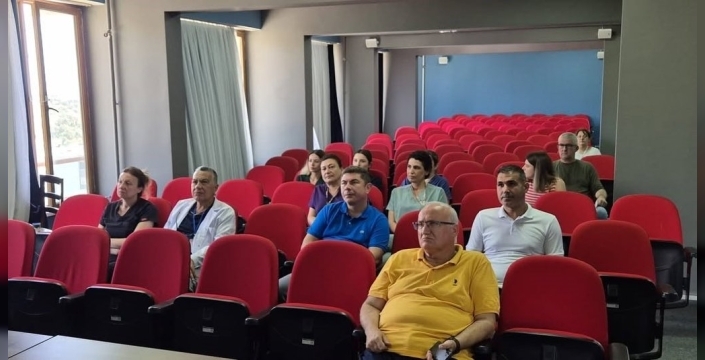 Söke Devlet Hastanesi'nde sağlık çalışanlarına böbrek hastalığı eğitimi verildi