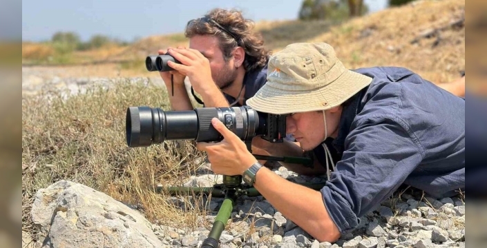 Üniversite öğrencisi, kampüsün canlılarını fotoğraflıyor