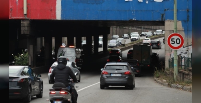 Yeni nesil otomobillerde hız sınırlandırma teknolojisi devreye girecek