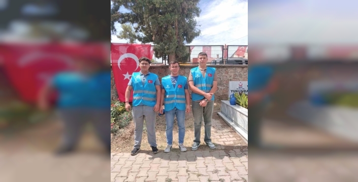 Yenişehir şehitliği gençler tarafından temizlendi