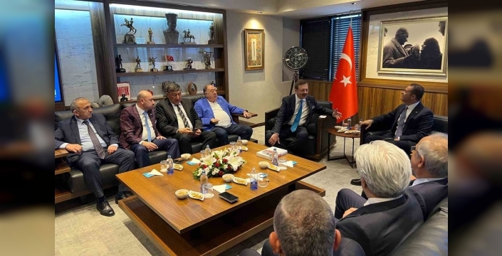 Yılmaz, Hisarcıklıoğlu'nun Balıkesir'deki etkinliğine katıldı