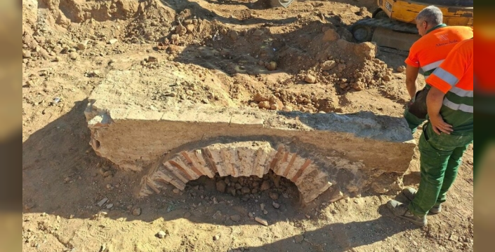Yol çalışmasında 400 yıllık köprü bulundu