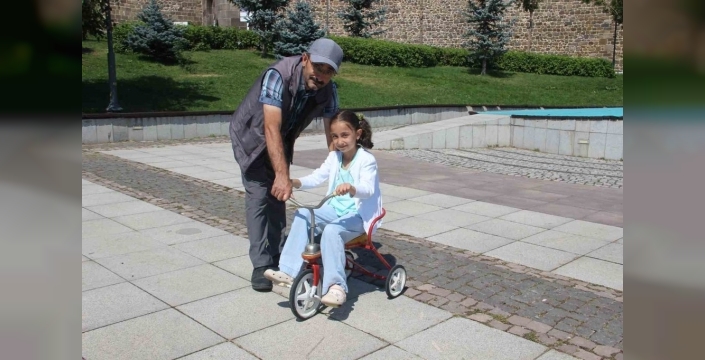 70 yıllık bisiklet aile yadigarı oldu