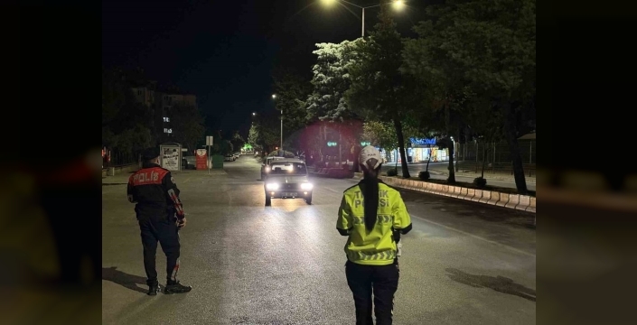 Aydın'da polis denetimleri huzur uygulamalarıyla sürüyor