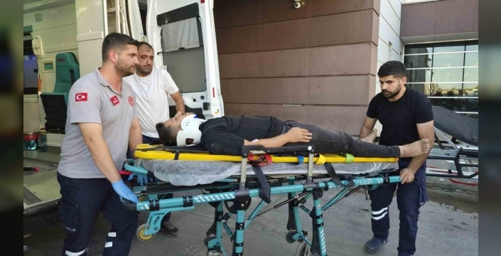 Bahçe aydınlatması onarılırken teknisyen yaralandı