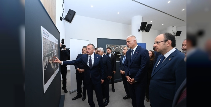 Bakan Ersoy sektörü dinledi: Kocaeli'nin turizm gündemi masaya yatırıldı
