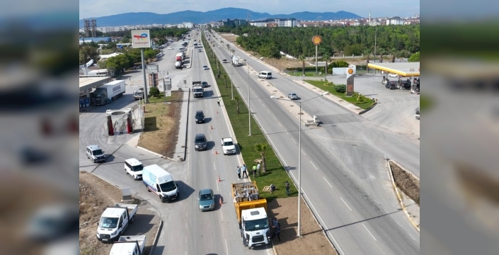 Bandırma girişinde peyzaj düzenlemesi tamamlandı