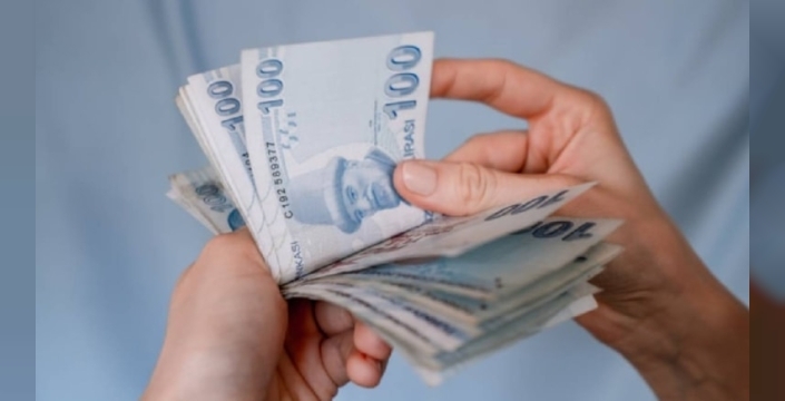 Bankacılıkta TL'ye geçiş dönemi başladı