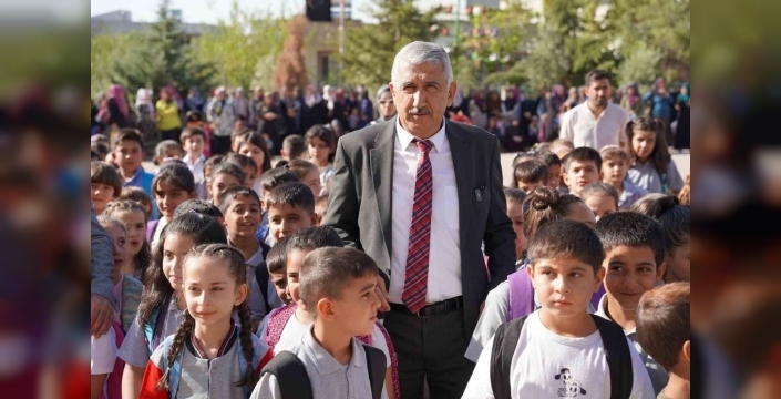 Başkan Hallaç, eğitime destek vereceklerini açıkladı