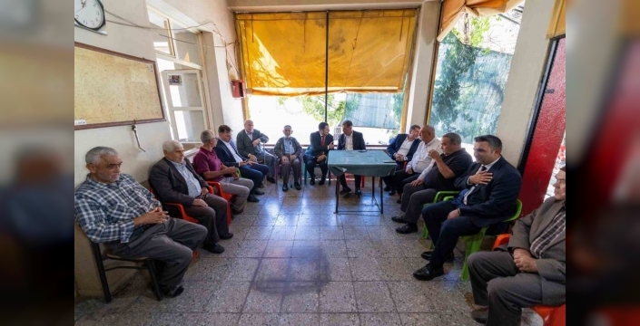 Başkan Tugay, Bayındır mahallelerinde yurttaşlarla buluştu