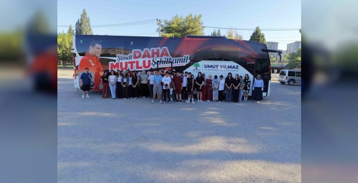 Başkan Yılmaz, öğrencilere yaz tatili hediyesi sundu