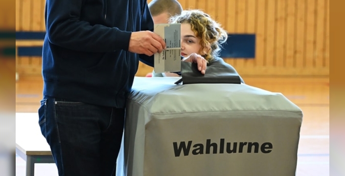 Berlin'de Sol Parti birinci parti oldu