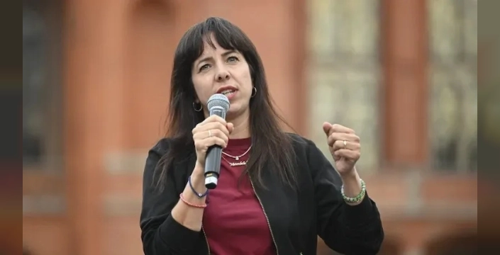 Berlin seçimlerinde Sol Parti önde, Elif Eralp zafer konuşması yaptı