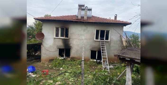 Bilecik'te yangında baba ve kızı hayatını kaybetti