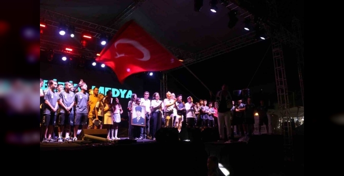 Çal Belediyespor'un 3. Lig hedefi festivalde duyuruldu