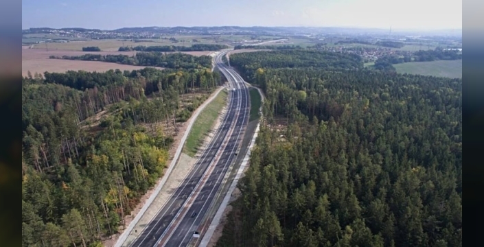 Çekya, D3 otoyolunda hız sınırını 150 kilometreye yükseltti