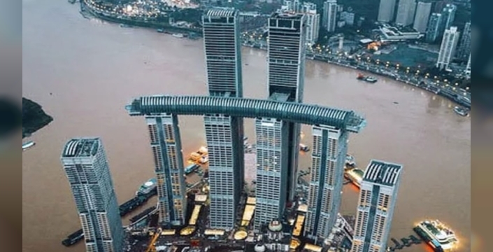 Chongqing'de dünyanın en yüksek yatay gökdeleni inşa edildi