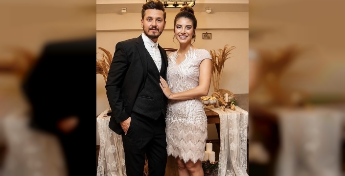 Deniz Baysal, eşinin soyadını sosyal medya hesabından kaldırdı