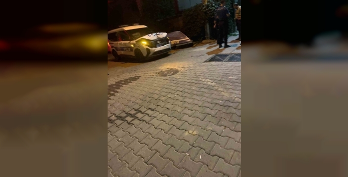 Dur ihtarına uymayan sürücü polisle kovalamacada kazaya karıştı