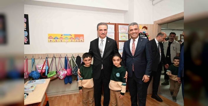 Erzurum'da ilköğretim haftası törenle başladı