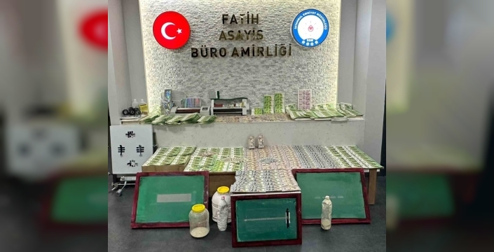 Fatih'te dev sahte para operasyonu: 2 kişi tutuklandı
