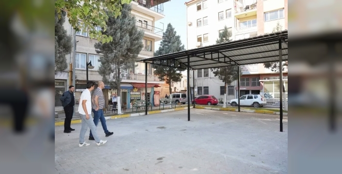 Germencik minibüs durağına gölgelik yapıldı