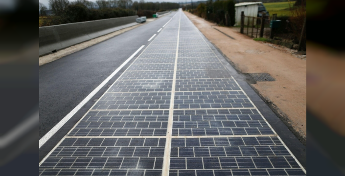 Güneşten elektrik üreten yol projesi sona erdi