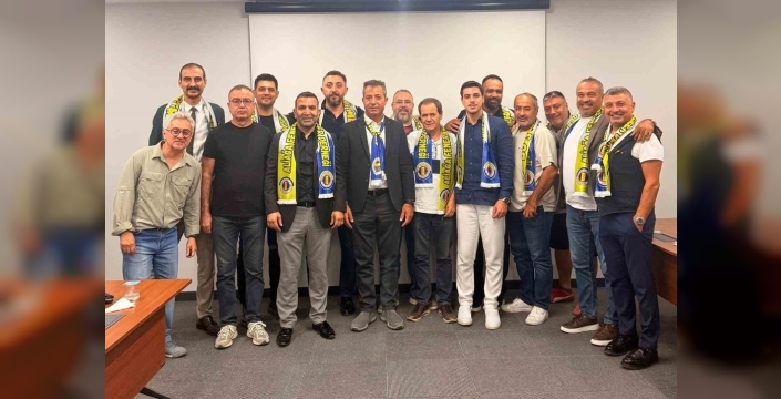 Hamit Erdem Aliağa Fenerbahçeliler Derneği'ne yeniden başkan seçildi