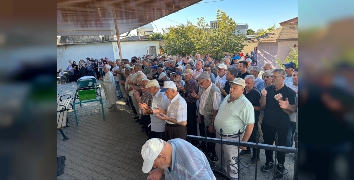 İlhami Adsal, Suluca köy mezarlığında defnedildi