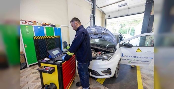 İzmir belediyesi elektrikli araçlarla tasarruf etti