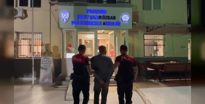 İzmir'de firari hükümlü yakalandı