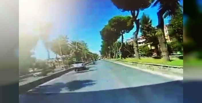 Kadın yolun karşısına geçerken hayatını kaybetti
